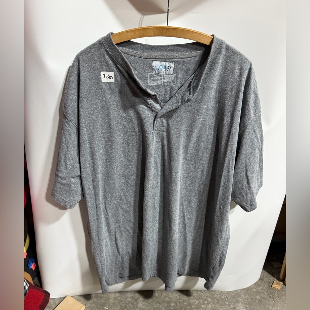 #3240-Cloud 9 Men’s Gray Short-Sleeve Polo-Style Henley